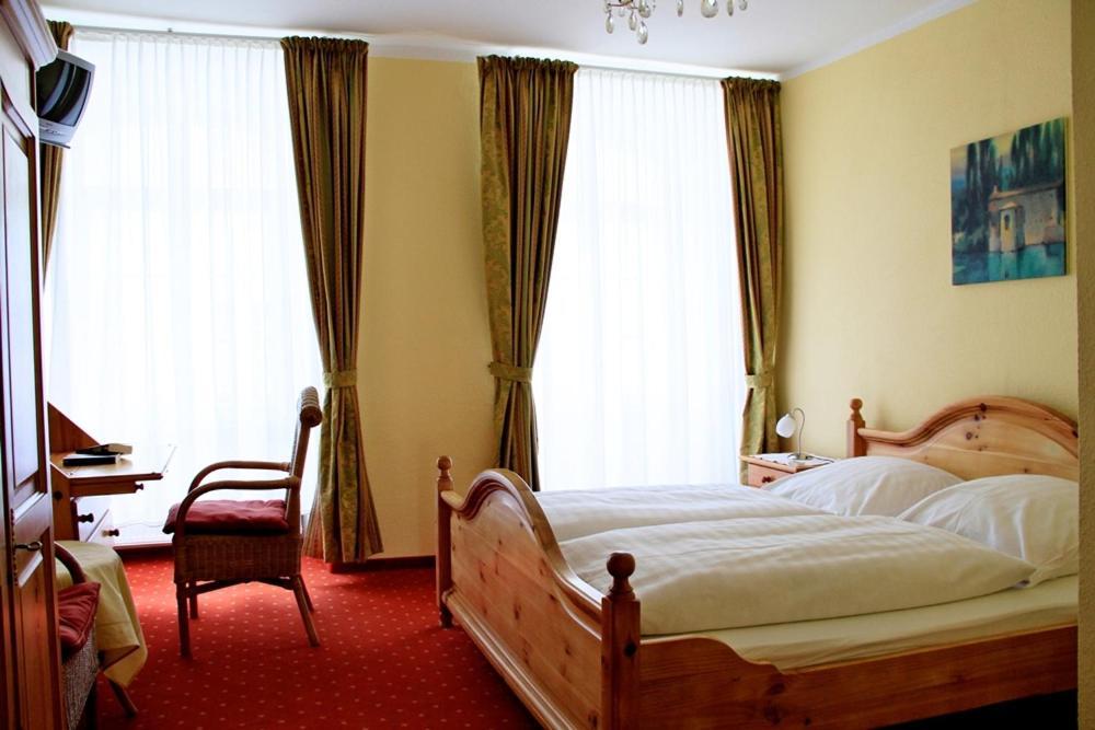 Hotel Zum Roemer Юберлинген Екстериор снимка